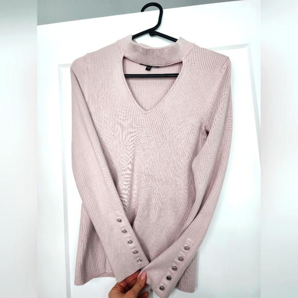 Guess cutout long sleeve top - Picture 5 of 6